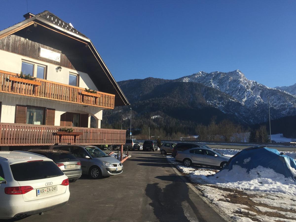 Gostisce Uh- Planica Hotel Ratece ภายนอก รูปภาพ
